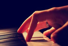 巴伦西亚主场击败马拉加，士气高涨